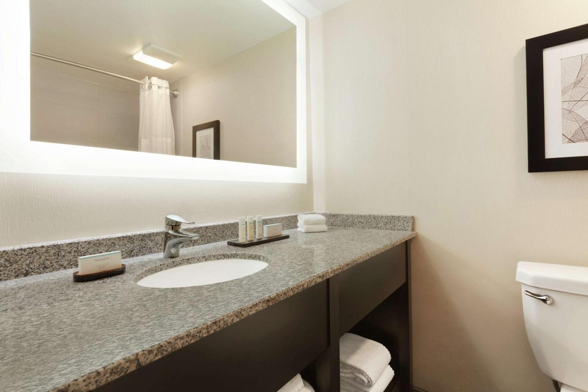 Embassy Suites By Hilton Arcadia-Pasadena Area Екстериор снимка