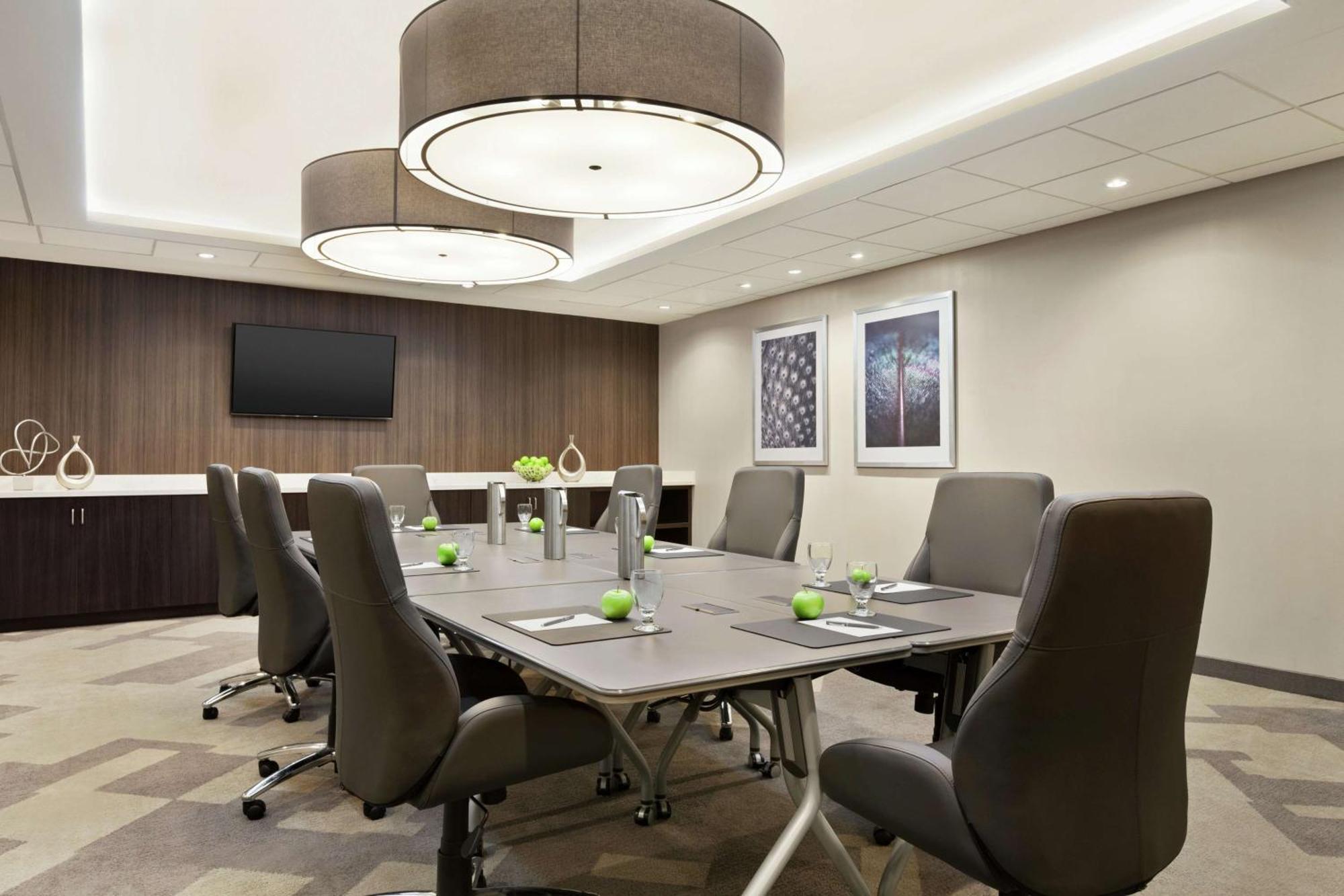 Embassy Suites By Hilton Arcadia-Pasadena Area Екстериор снимка