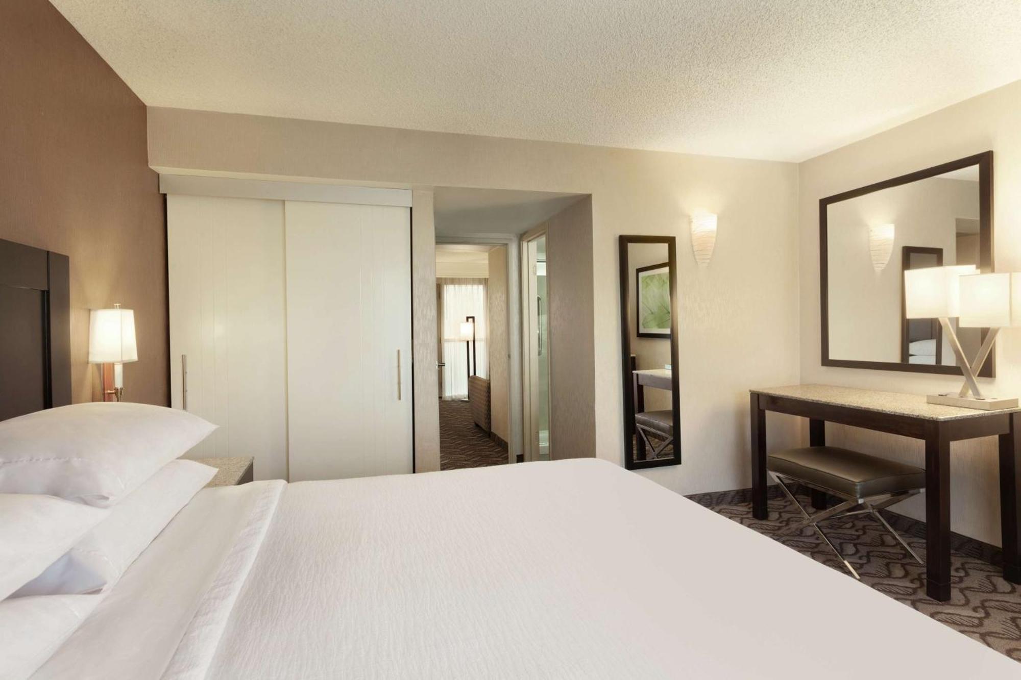 Embassy Suites By Hilton Arcadia-Pasadena Area Екстериор снимка