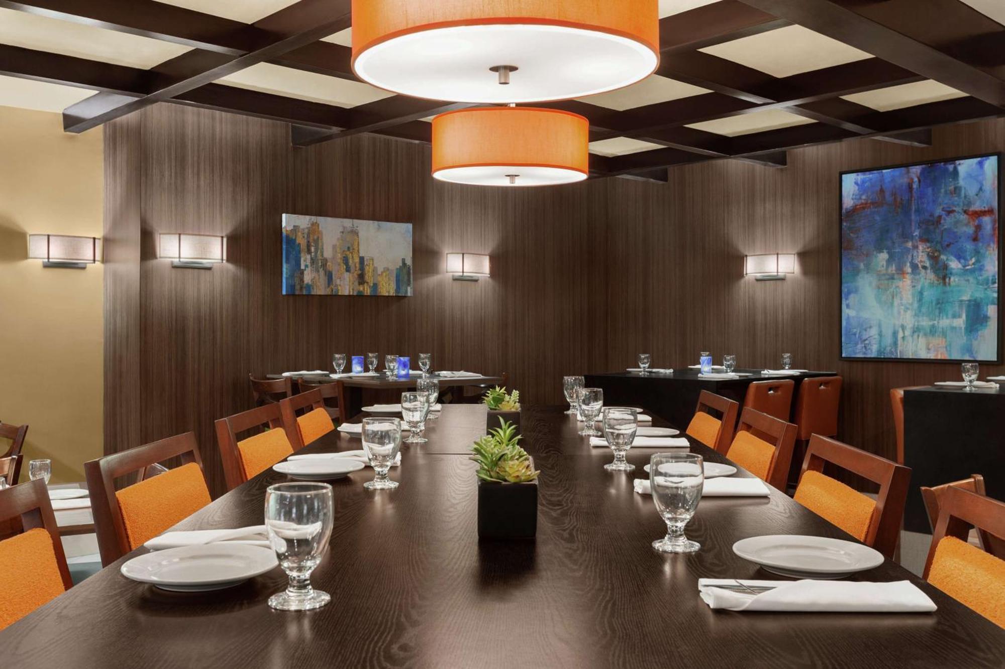 Embassy Suites By Hilton Arcadia-Pasadena Area Екстериор снимка