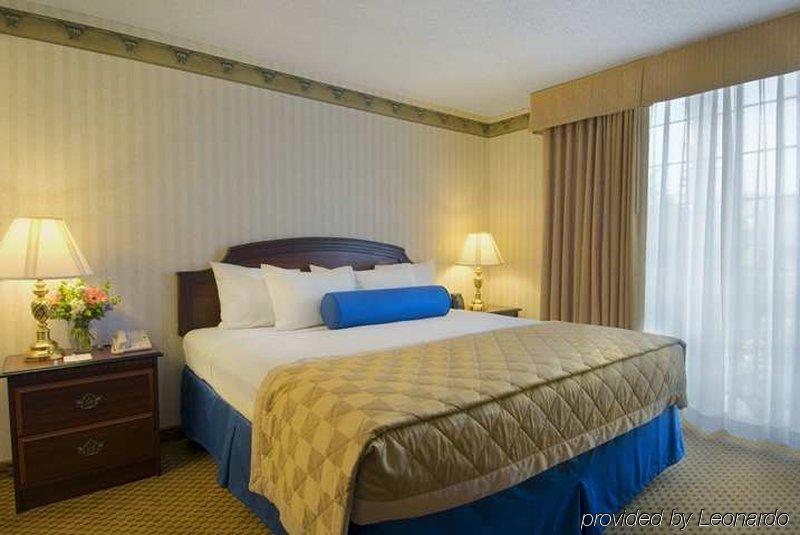 Embassy Suites By Hilton Arcadia-Pasadena Area Стая снимка