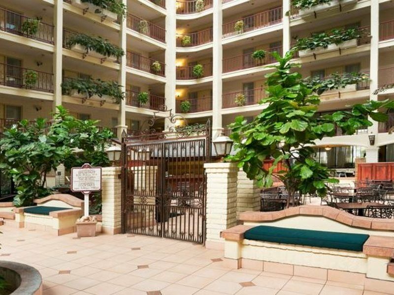 Embassy Suites By Hilton Arcadia-Pasadena Area Екстериор снимка