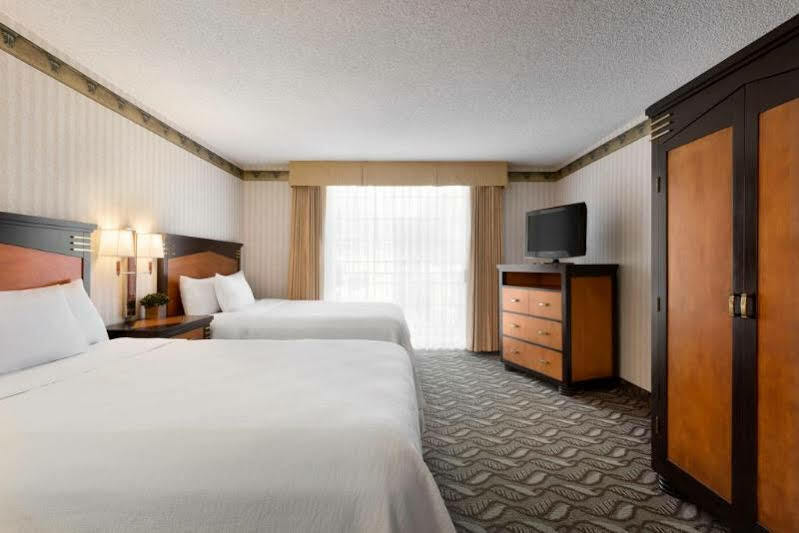 Embassy Suites By Hilton Arcadia-Pasadena Area Екстериор снимка
